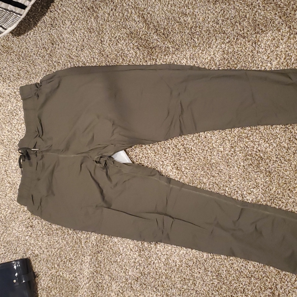 BRAND NEW ZYIA everywhere pants